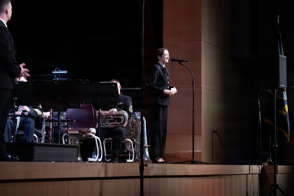 Navy Band performs in Phillipsburg, New Jersey
