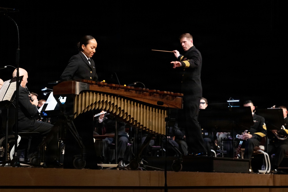 Navy Band performs in Phillipsburg, New Jersey