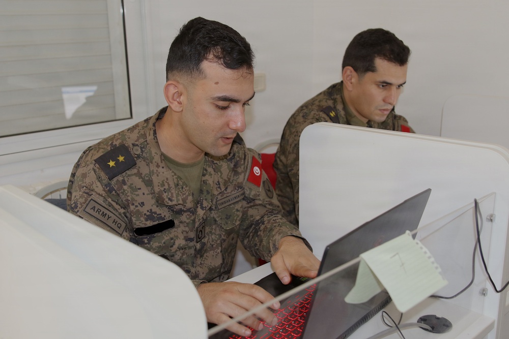 Tunisian, US Cyber units conduct security training together for the first time at African Lion 26