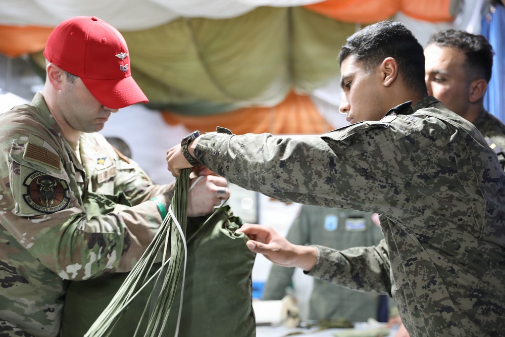 US, Tunisian forces conduct air rigging during African Lion 2026