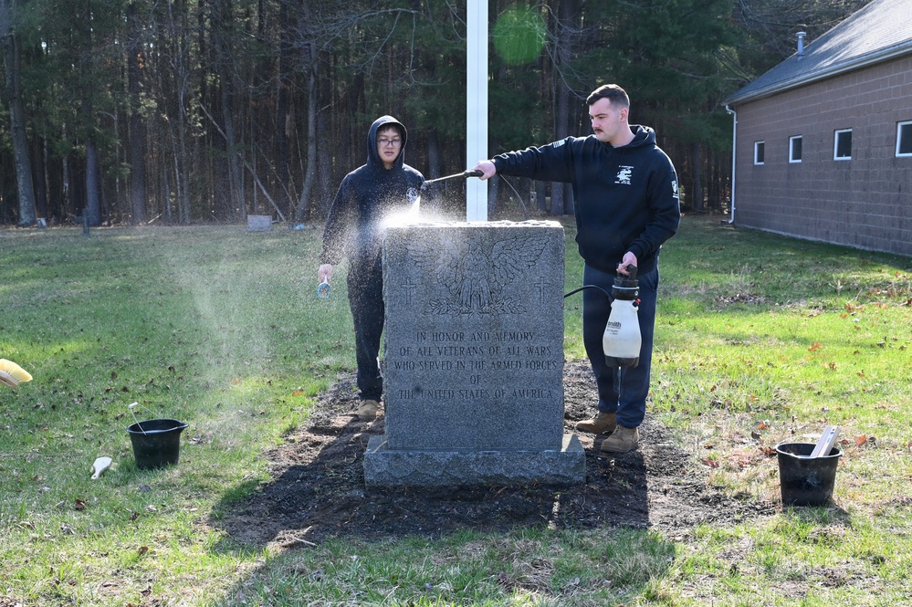 104th Fighter Wing volunteers with Westfield Graves Officer