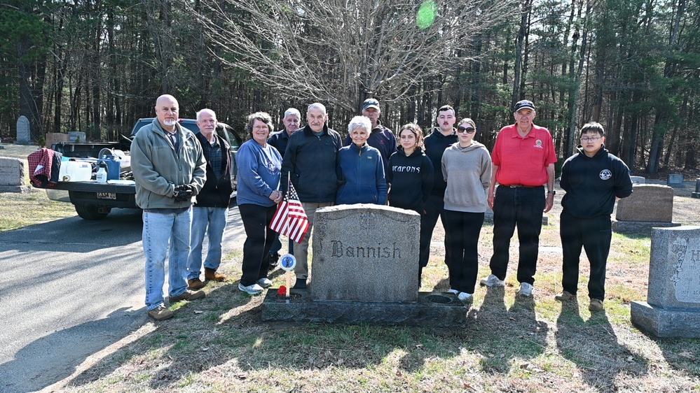 104th Fighter Wing volunteers with Westfield Graves Officer