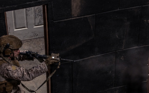 22nd MEU (SOC) | LAR Conducts a Live-fire Shoot House at Camp Santiago