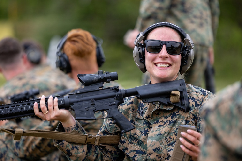 Marines participate in an Infantry Team Trophy Match