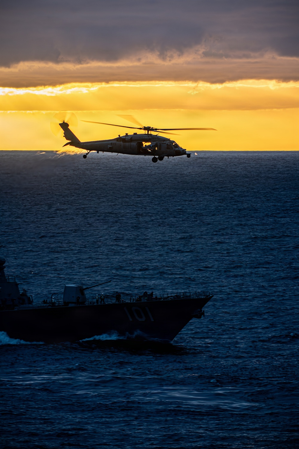 Nimitz Conducts Vertical Replenishment-at-Sea