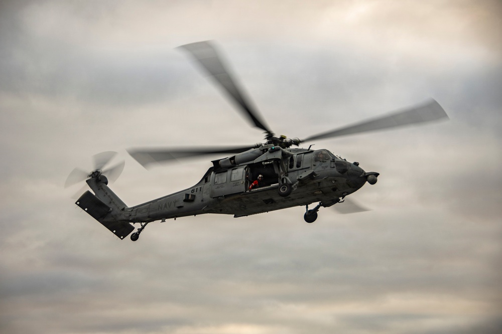 Nimitz Conducts Vertical Replenishment-at-Sea