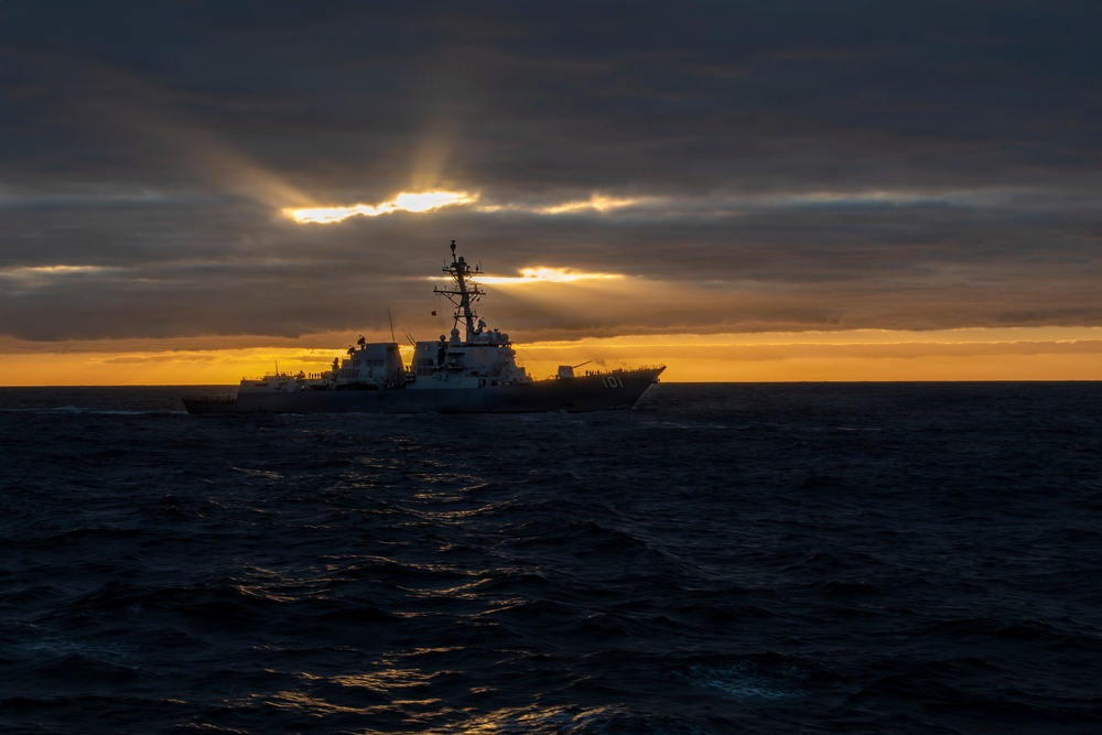 Nimitz Conducts Vertical Replenishment