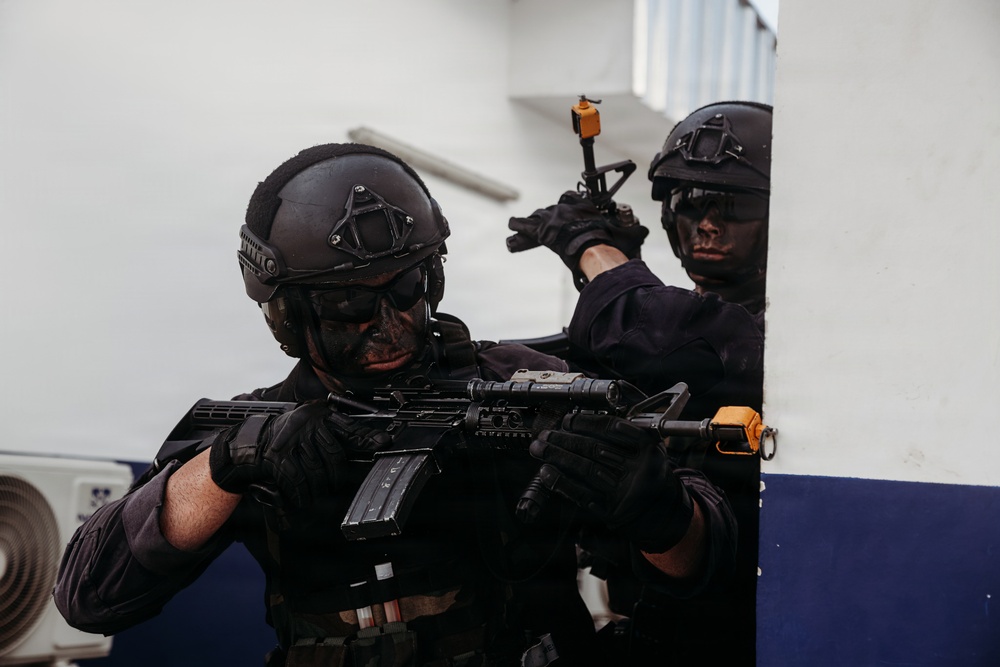 Tunisian armed forces execute breach and clear operations during exercise Flintlock 26