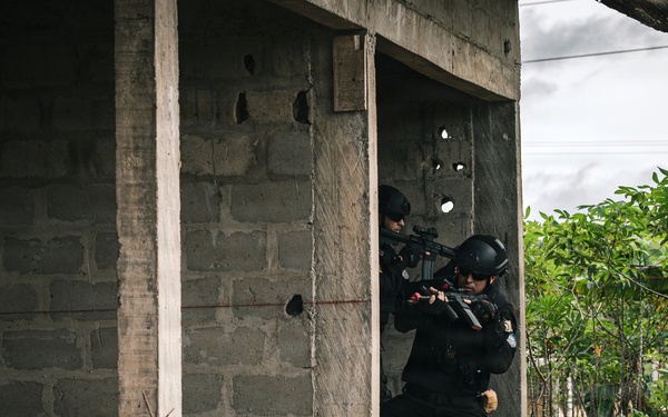 Moroccan forces execute bilateral sensitive site exploitation during Flintlock 26