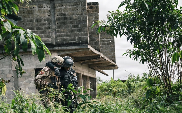 Moroccan forces execute bilateral sensitive site exploitation during Flintlock 26