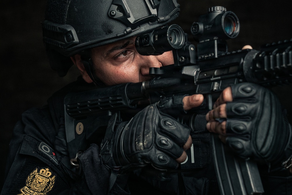 Moroccan forces execute bilateral sensitive site exploitation during Flintlock 26