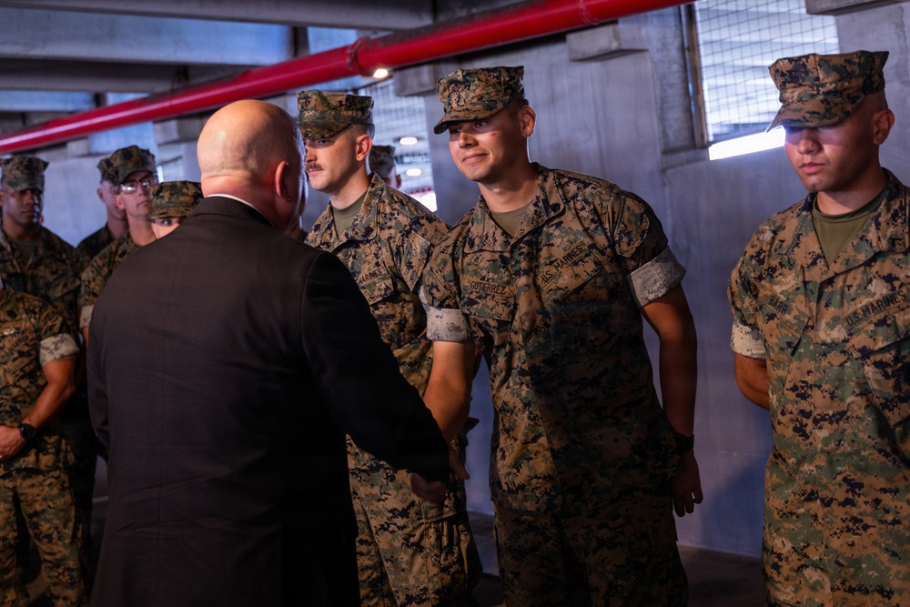 SecWar advisor Visits MCBH and Gains Insight into Base Operations