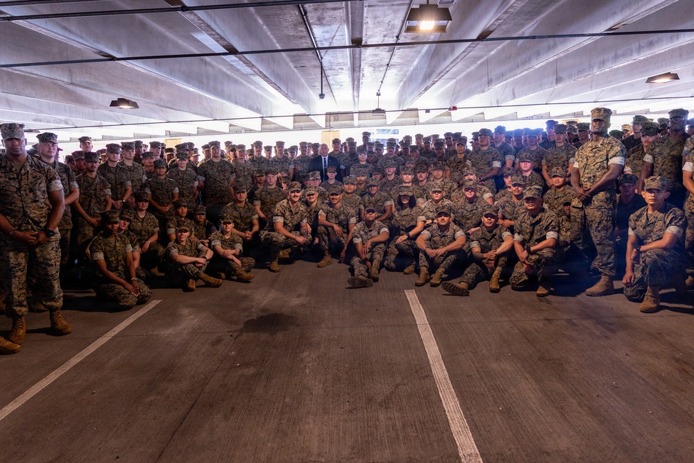 SecWar advisor Visits MCBH and Gains Insight into Base Operations