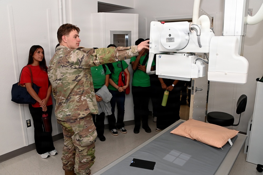 U.S. Army Yuma Proving Ground Soldiers encourage local Army recruits