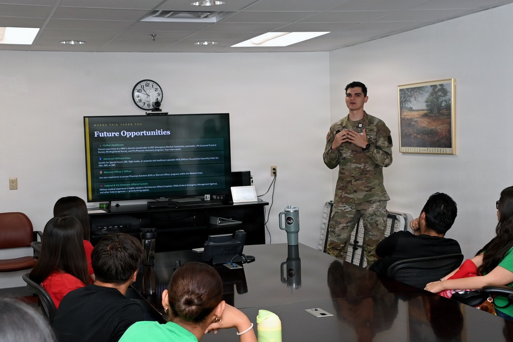 U.S. Army Yuma Proving Ground Soldiers encourage local Army recruits