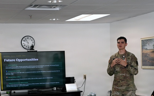 U.S. Army Yuma Proving Ground Soldiers encourage local Army recruits