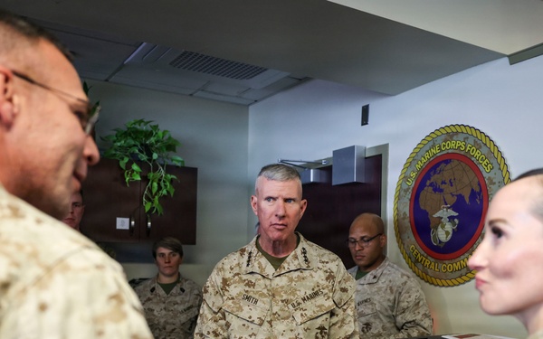 The Commandant, Gen. Eric M. Smith visits MARCENT and TF 51/5th MEB