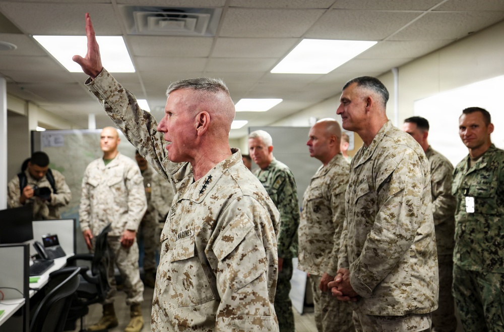 The Commandant, Gen. Eric M. Smith visits MARCENT and TF 51/5th MEB