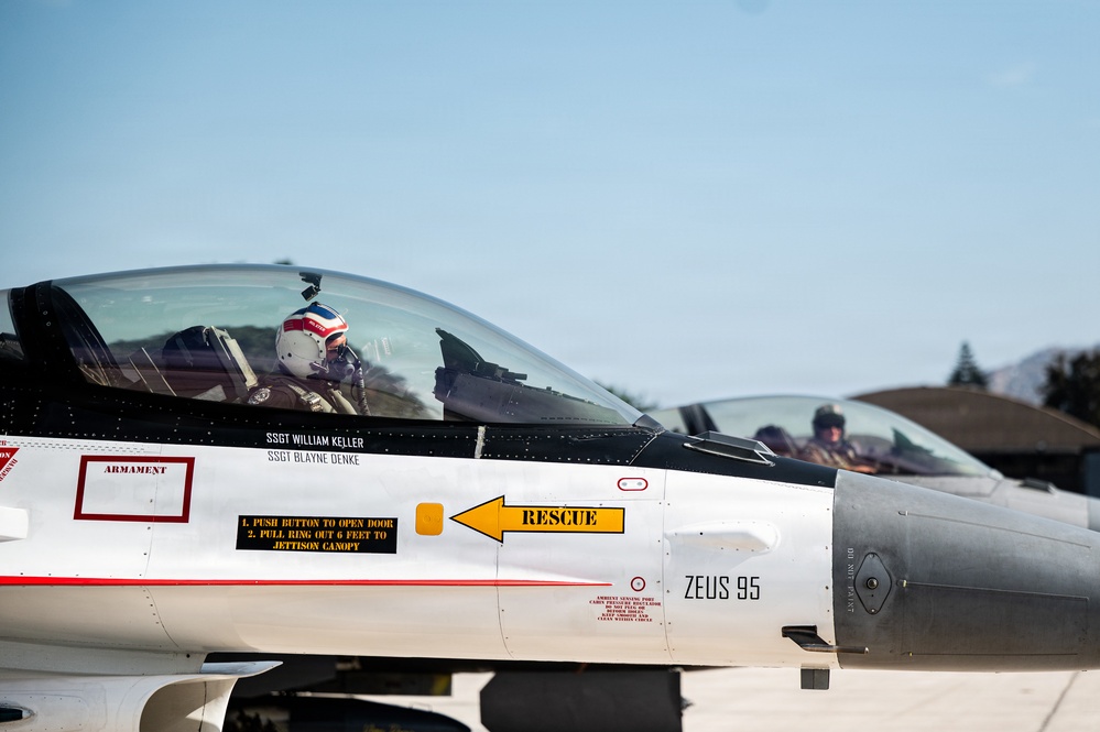 F-16 Viper Demo Team lands in Peru