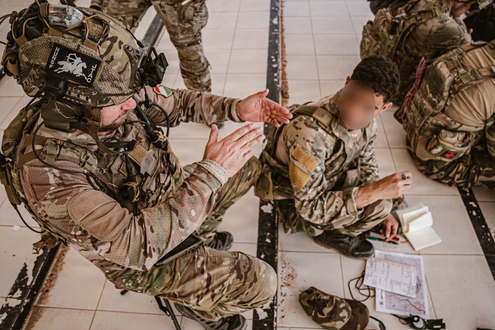 US, Hungarian, Canadian JTACs train alongside Moroccan special operations forces during Justified Accord 26