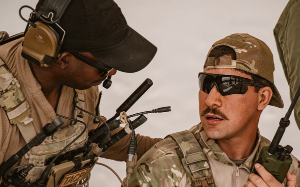 US, Hungarian, Canadian JTACs train alongside Moroccan special operations forces during Justified Accord 26