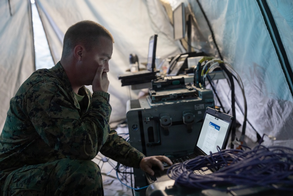 13th MEU Marines executes DGSIT