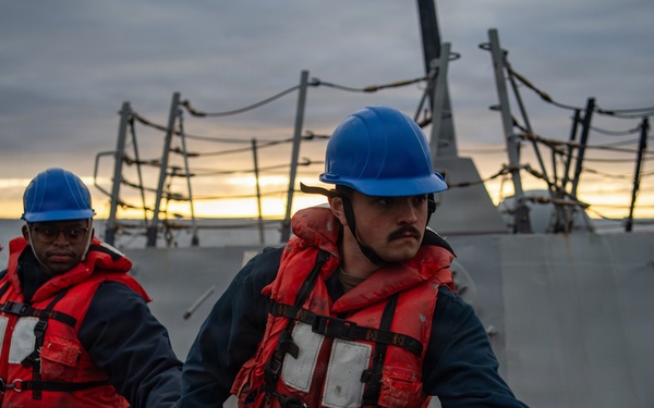 USS Gridley Conducts Underway Replenishment With USNS Patuxent