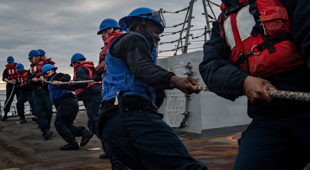 USS Gridley Conducts Underway Replenishment With USNS Patuxent