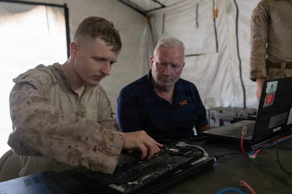 13th MEU Marines executes DGSIT