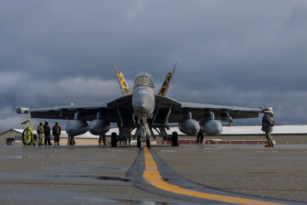 U.S. Marines with VMFA-542 prepare F-35B Lightning II jets for familiarization flights
