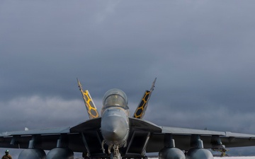 U.S. Marines with VMFA-542 prepare F-35B Lightning II jets for familiarization flights