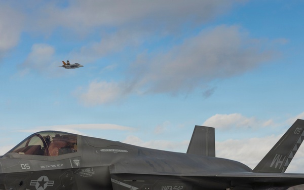 U.S. Marines with VMFA-542 prepare F-35B Lightning II for familiarization flight