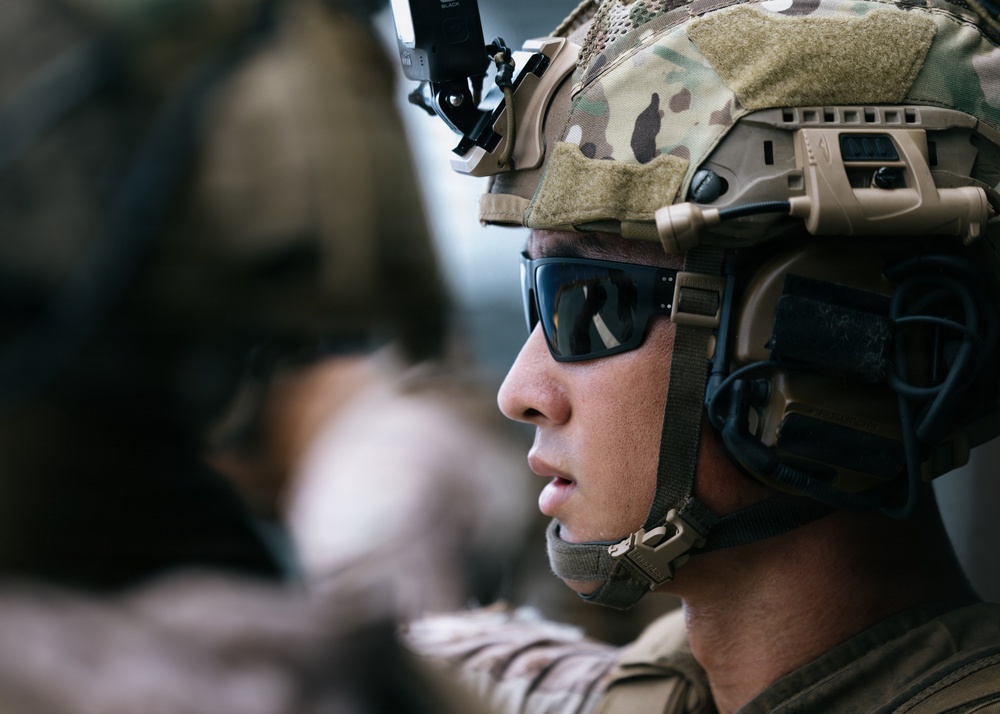 11th MEU Marines, Sailors Conduct Marksmanship Training Aboard USS Boxer