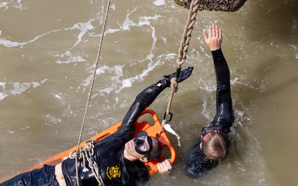 Balikatan 2026: 569th Engineer Dive Detachment Conducts a Pier Survey in the Philippines