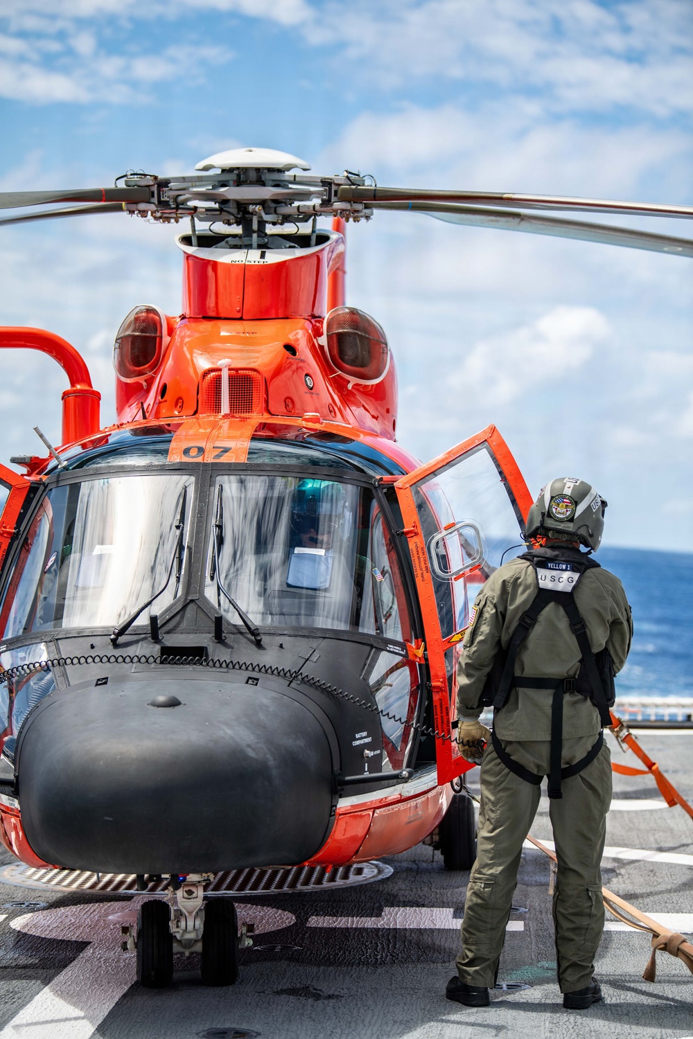USCGC Midgett (WMSL 757) conducts flight operations