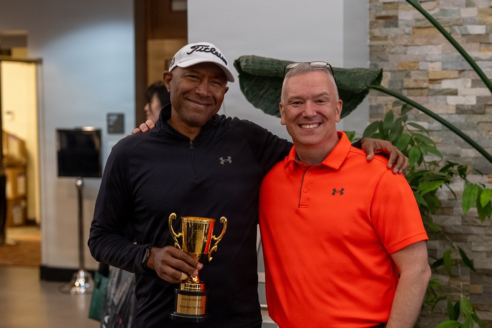 1SIG BDE Signal Month: 1st Signal Brigade Soldiers compete in Golf Scramble.