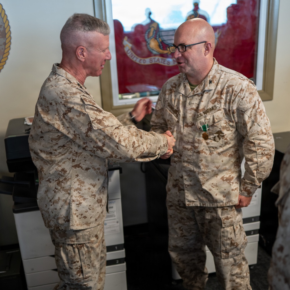 Commandant of the Marine Corps visits MARCENT