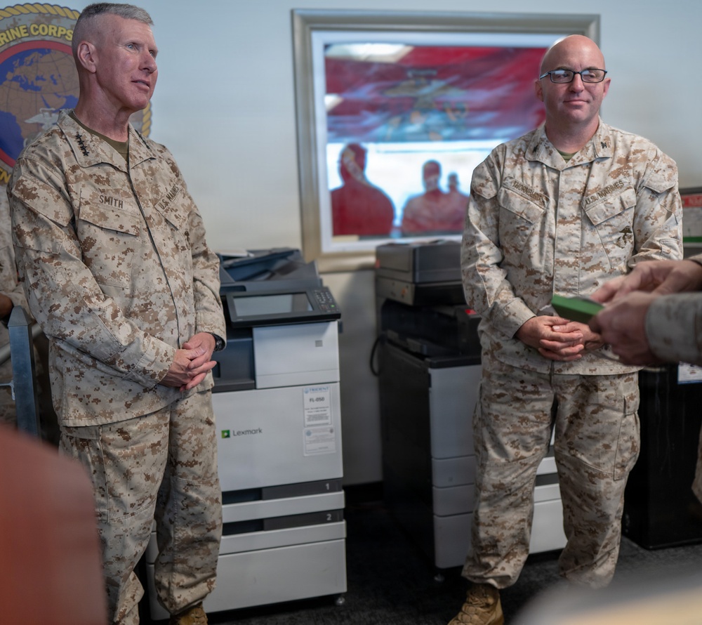 Commandant of the Marine Corps visits MARCENT