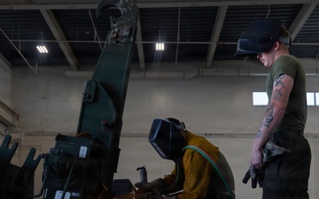 3rd Maintenance Battalion Conducts Routine Vehicle Maintenance