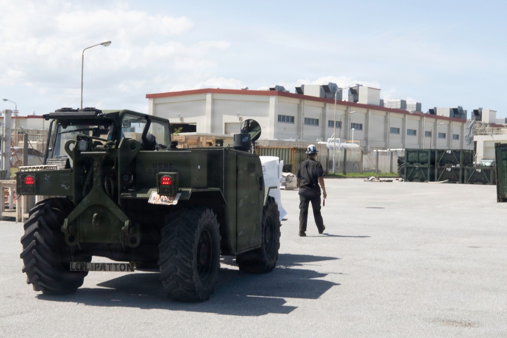3rd Maintenance Battalion Conducts Routine Vehicle Maintenance
