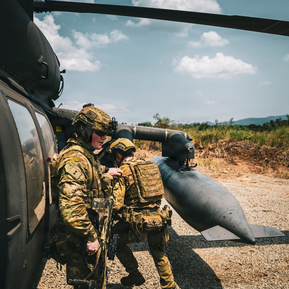 Balikatan 2026: Australian Partner Forces Participate in Black Hawk Cold-load Training