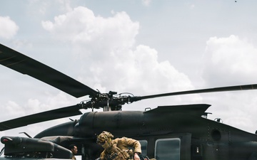 Balikatan 2026: Australian Partner Forces Participate in Black Hawk Cold-load Training