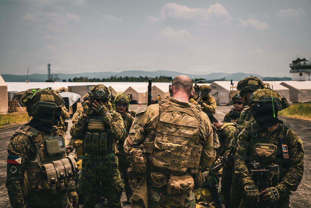 Balikatan 2026: U.S. Army conducts Long Range Maritime Air Assault in northern Philippine islands