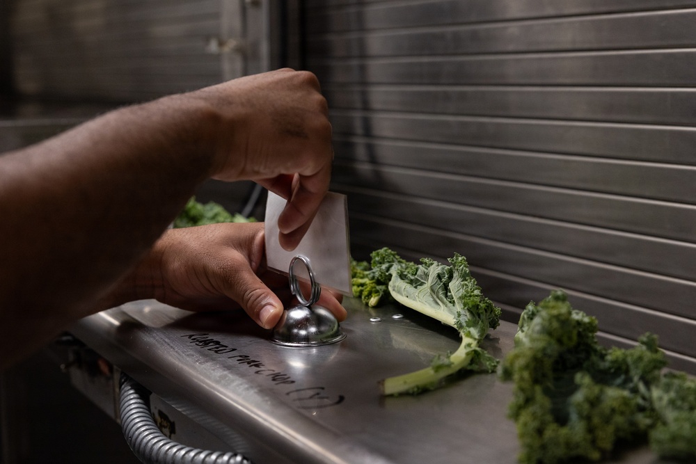11th MEU Marines, Sailors Prepare Dinner Aboard USS Boxer