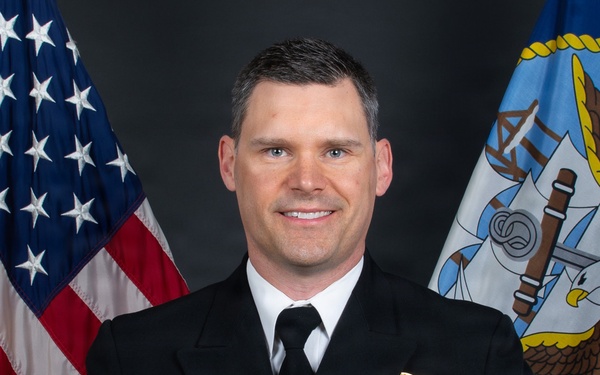 Cmdr. K. Matt Wall's Official Photo