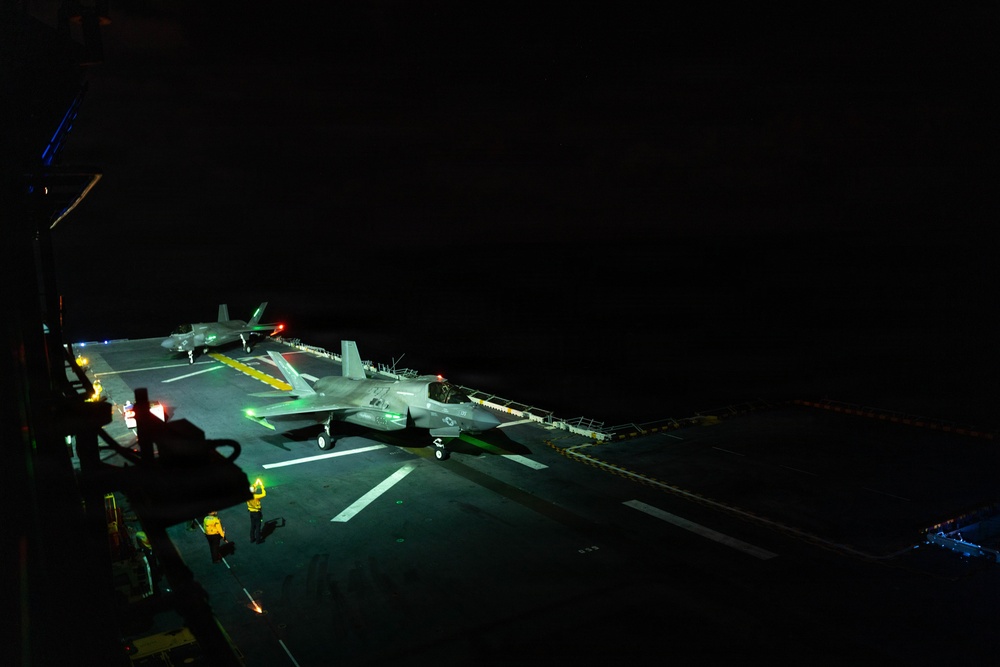 11th MEU Marines, Sailors Conduct Flight Operations Aboard USS Boxer