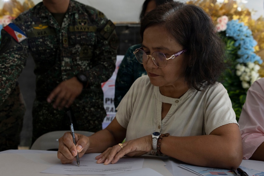 Balikatan 2026: U.S., Philippine service members participate in a Bundle of Joy ceremony