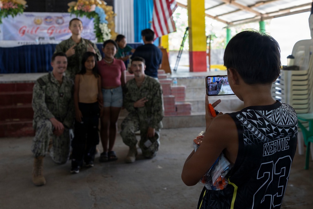 Balikatan 2026: U.S., Philippine service members participate in a Bundle of Joy ceremony