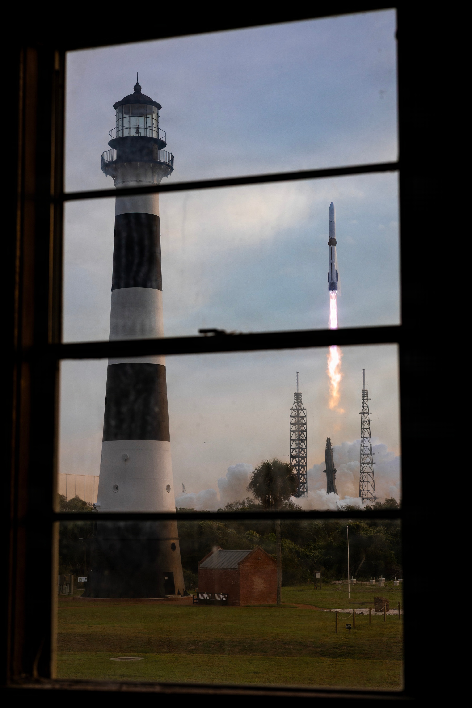 New Glenn lifting off from Cape Canaveral during an April 2026 mission