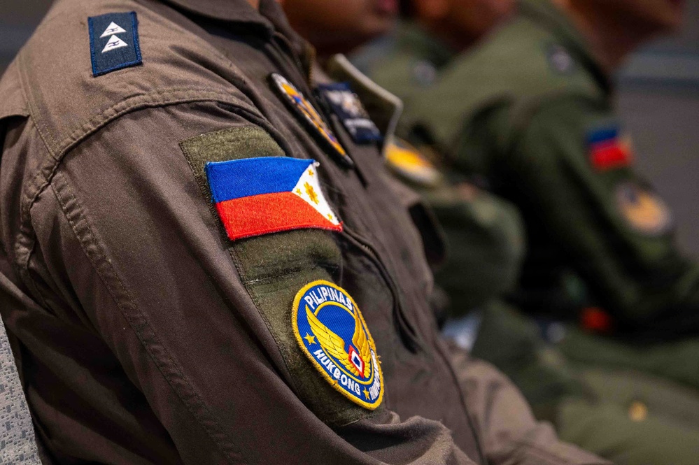 Balikatan 2026: Philippine Air Force members integrate with AFSOC Airmen for mission planning ahead of combined training